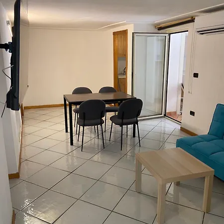 Dimora Tribunali 236 Сasa de vacaciones Nápoles